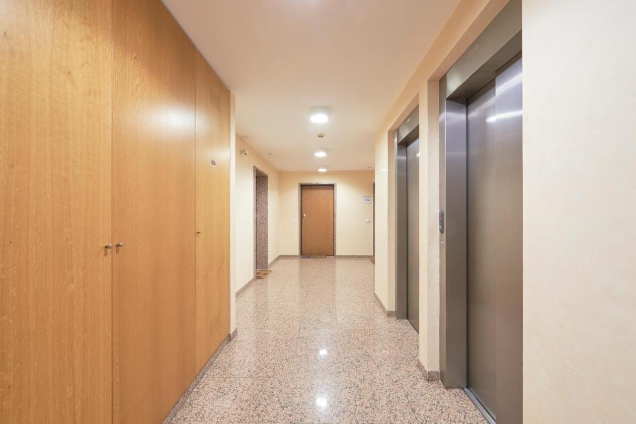 Apartment With Private Terrace & Car Garage Lizbona Zewnętrze zdjęcie