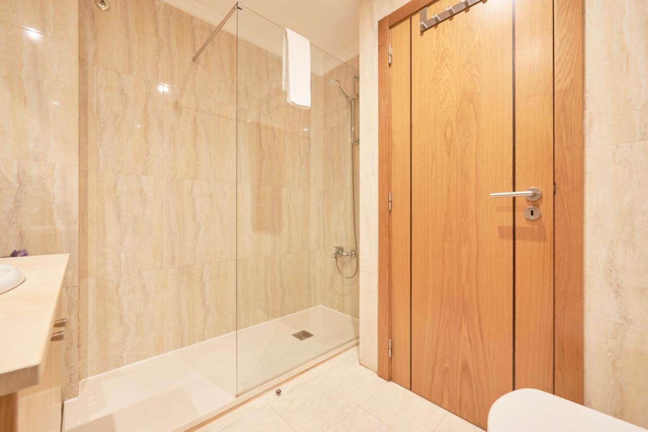 Apartment With Private Terrace & Car Garage Lizbona Zewnętrze zdjęcie